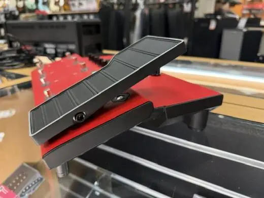 Line 6 - POD GO LTD RED 2